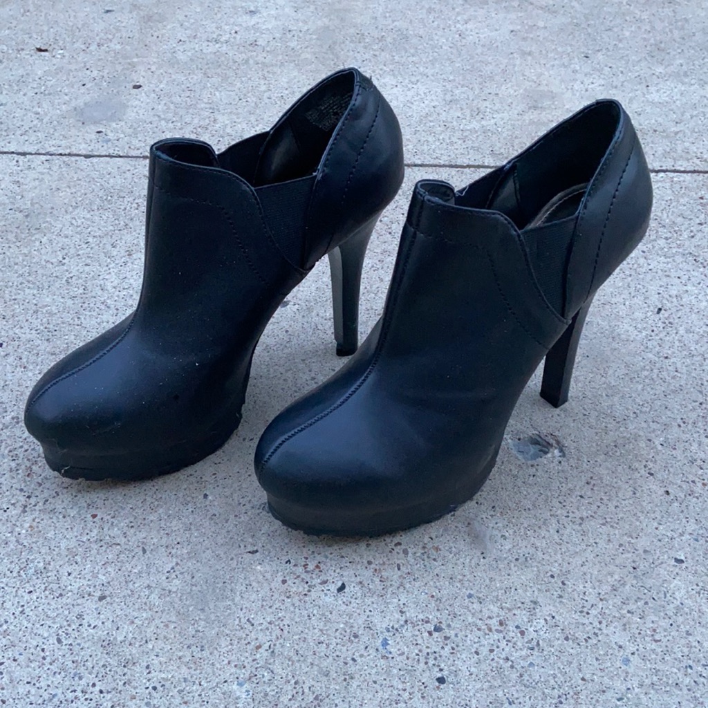 Jennifer Lopez Brand Ankle Boots